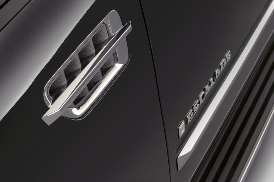  Cadillac Escalade 2007 года  (фото 38 из 106)